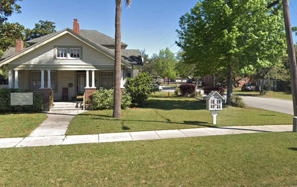 Sharing Box 1216 E Lee St, Pensacola, FL 32503, USA Helpi